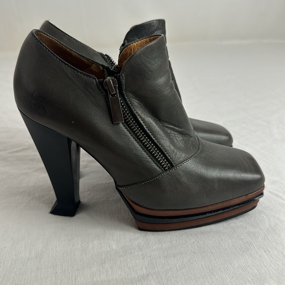 John Fluevog heels - Picture 4 of 7